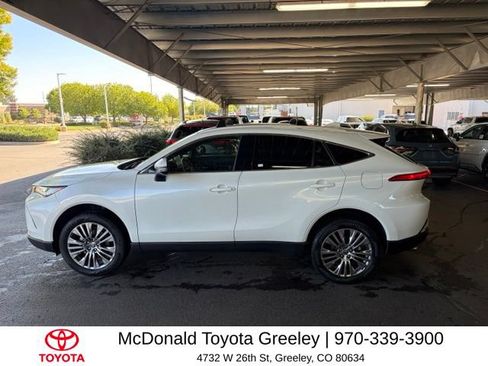 Used 2022 Toyota Venza XLE AWD/4WD image 8