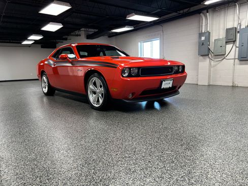 Used 2013 Dodge Challenger R/T image 4