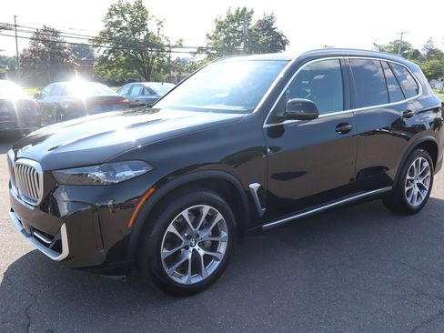 Used 2024 BMW X5 xDrive40i AWD/4WD image 1