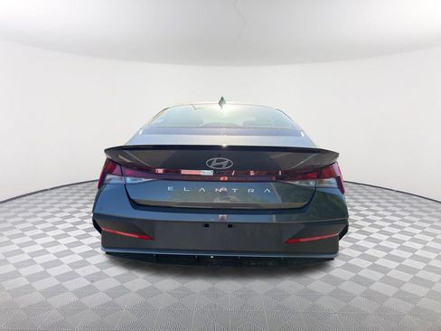 New 2026 Hyundai Elantra SEL Sport FWD image 6