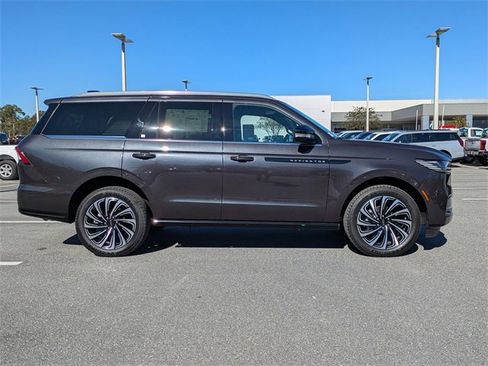 New 2025 Lincoln Navigator Black Label image 3