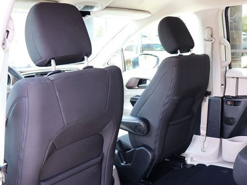 Used 2023 Chrysler Voyager LX FWD image 33