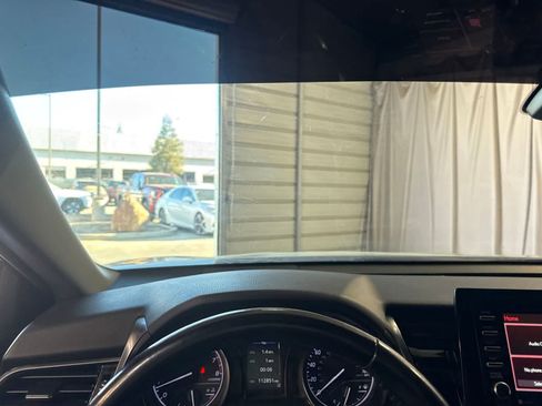 Used 2022 Toyota Camry SE FWD image 24