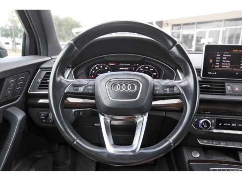 Used 2018 Audi Q5 2.0T Premium AWD/4WD image 16