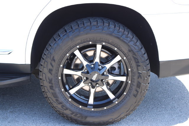 Used 2022 GMC Yukon SLT w/ SLT Premium Package RWD image 9