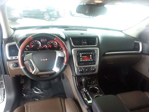 Used 2017 GMC Acadia Limited SLT AWD/4WD image 7