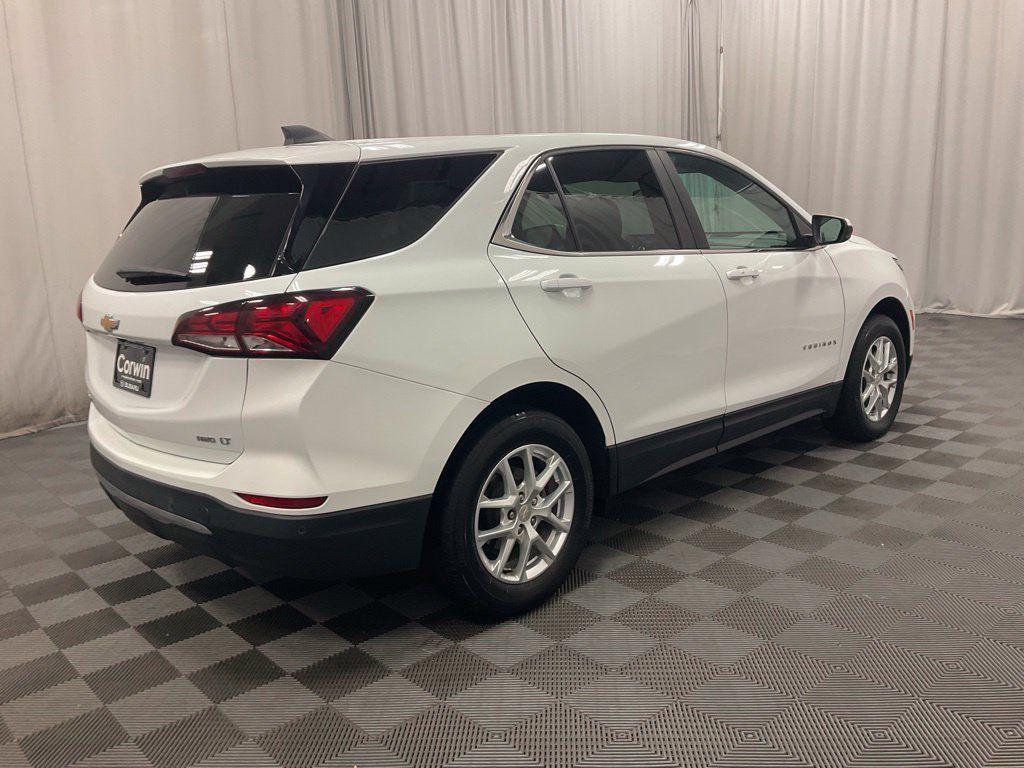 Used 2024 Chevrolet Equinox LT AWD/4WD image 2