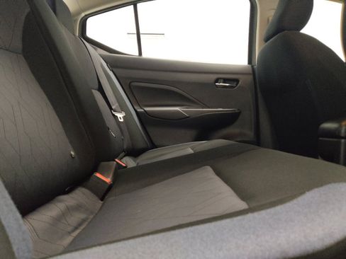 Used 2025 Nissan Versa SV FWD image 19