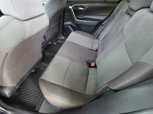Used 2023 Toyota RAV4 XLE w/ Convenience Package FWD image 10
