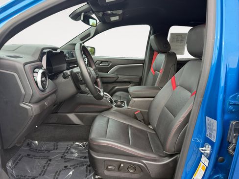 Used 2023 Chevrolet Colorado Z71 w/ Z71 Convenience Package 2 image 10