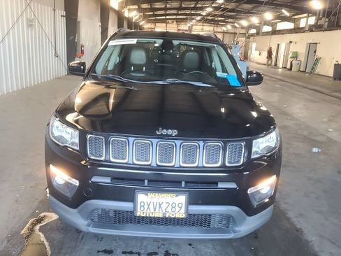Used 2018 Jeep Compass Latitude w/ Popular Equipment Group AWD/4WD image 6