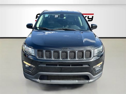 Used 2020 Jeep Compass Latitude image 2