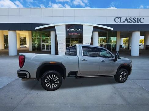Used 2024 GMC Sierra 2500 Denali Ultimate w/ Max Trailering Package AWD/4WD image 8