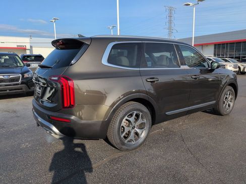 Used 2022 Kia Telluride EX w/ Towing Package AWD/4WD image 5