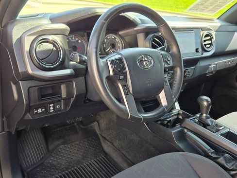 Used 2019 Toyota Tacoma TRD Sport RWD image 20