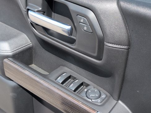 Used 2021 Chevrolet Silverado 1500 LT Trail Boss w/ Convenience Package II AWD/4WD image 17