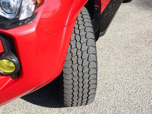 Used 2019 Toyota 4Runner SR5 AWD/4WD image 50