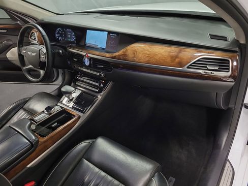 Used 2017 Genesis G90 3.3T Premium RWD image 23