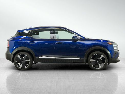 Used 2025 Nissan Kicks SR AWD/4WD image 7