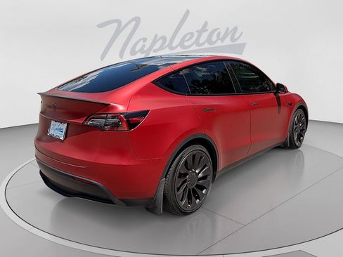 Used 2022 Tesla Model Y Performance AWD/4WD image 6