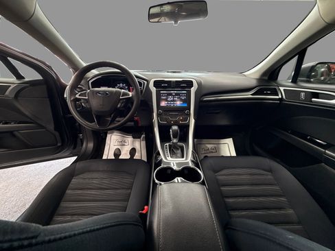 Used 2016 Ford Fusion SE image 22