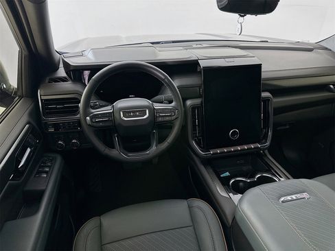 Used 2025 GMC Yukon AT4 w/ AT4 Premium Package image 25