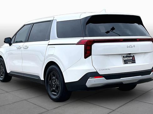 Certified 2026 Kia Carnival FWD image 11