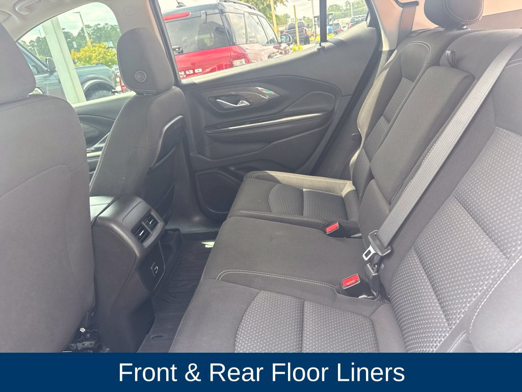 Used 2024 GMC Terrain SLE w/ Driver Convenience Package FWD image 15