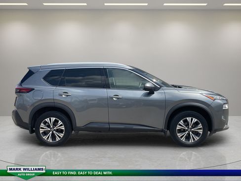 Used 2021 Nissan Rogue SV w/ Premium Package AWD/4WD image 3