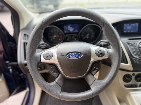 Used 2012 Ford Focus SE FWD image 13