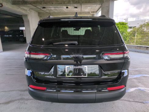 New 2025 Jeep Grand Cherokee L Altitude AWD/4WD image 6