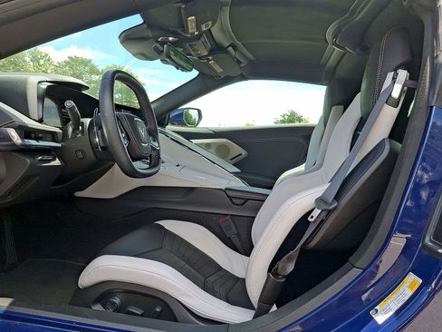 Used 2025 Chevrolet Corvette Stingray Preferred Cpe w/ Z51 Performance Package RWD image 11