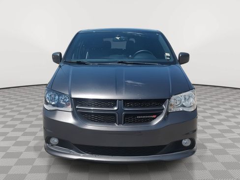 Used 2017 Dodge Grand Caravan GT FWD image 18