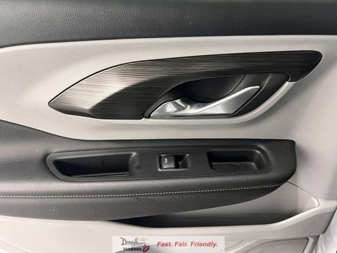 Used 2022 GMC Terrain SLT image 33