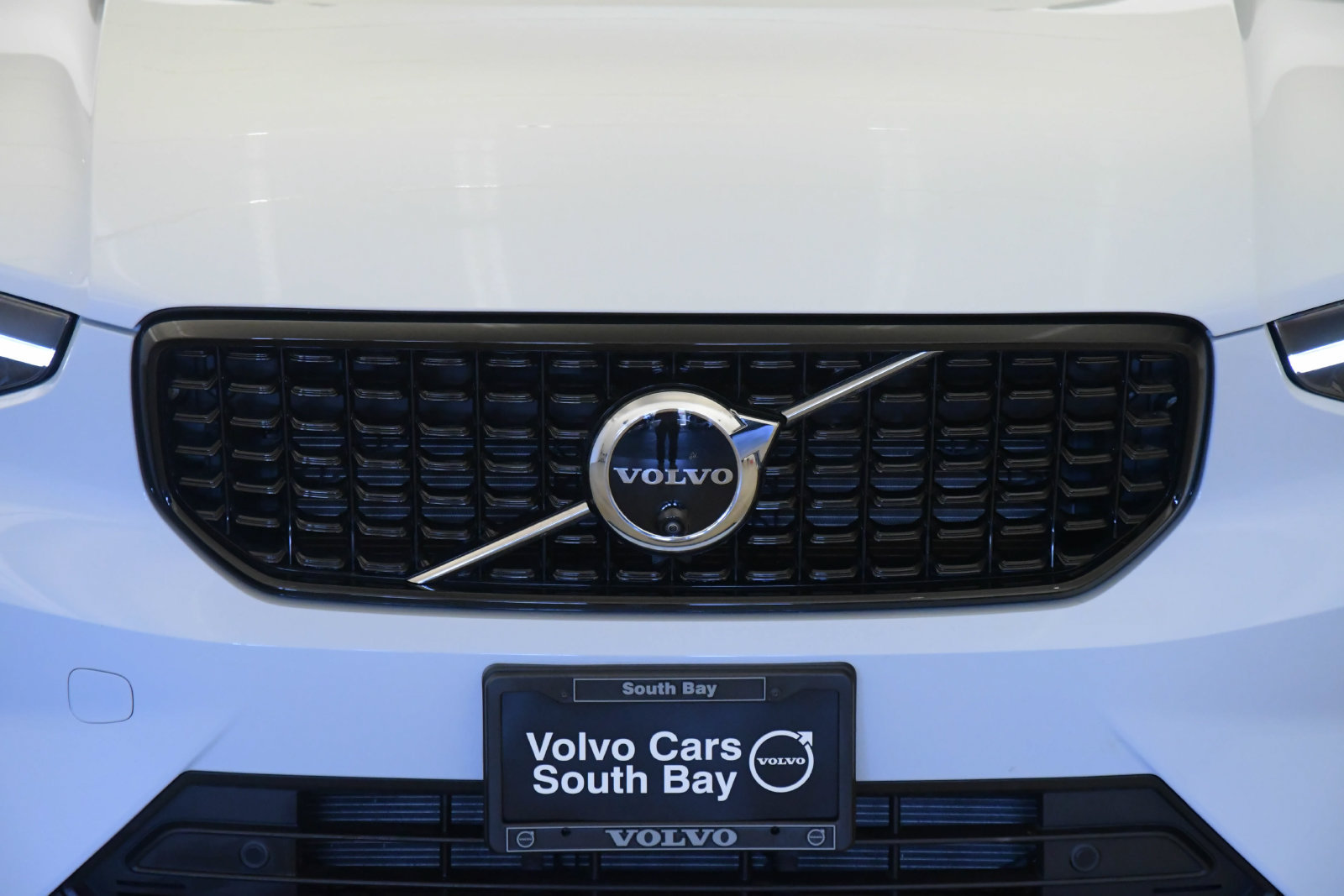 Used 2026 Volvo XC40 B5 Plus w/ Protection Package Premier AWD/4WD image 7