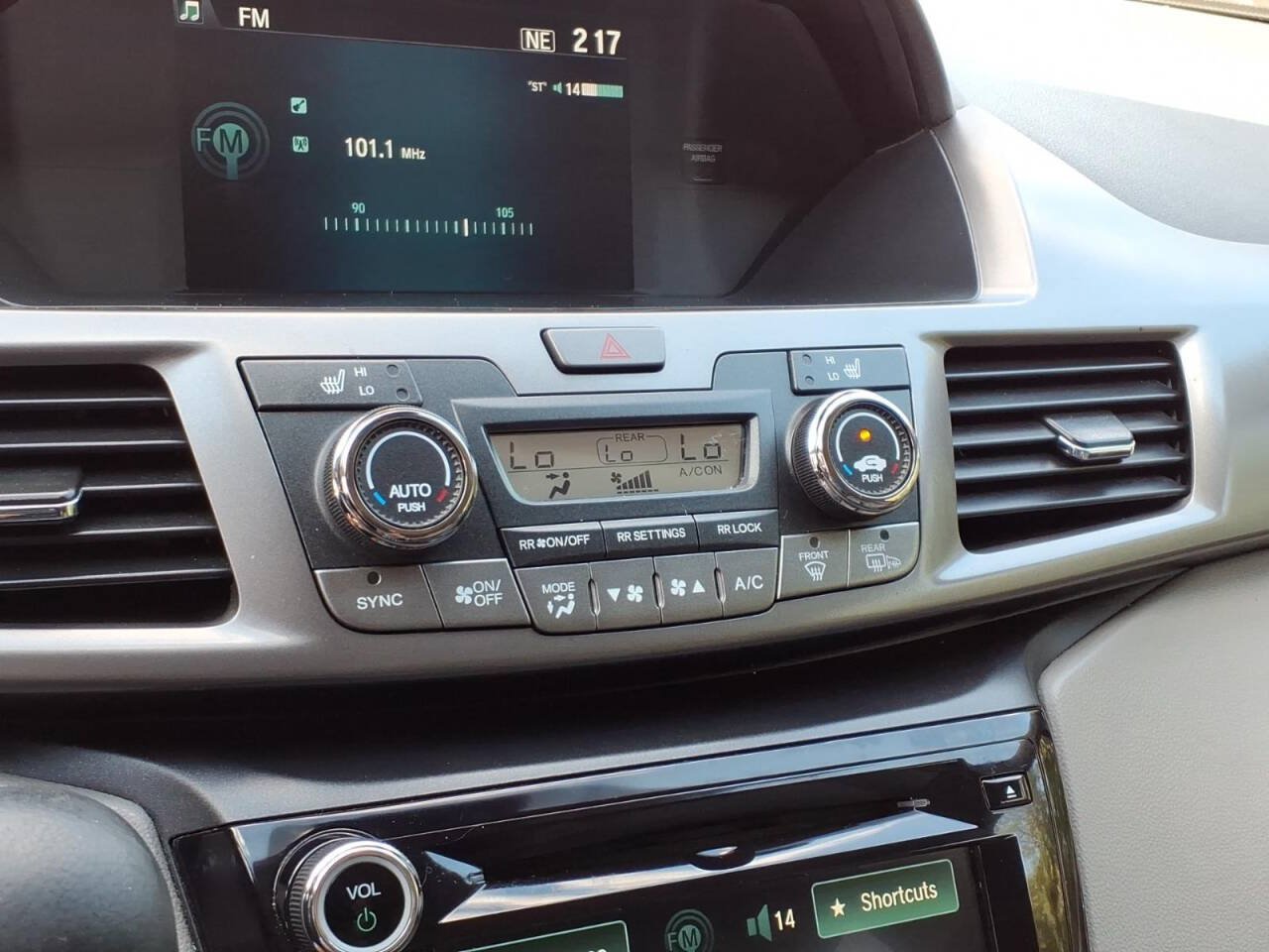 Used 2015 Honda Odyssey EX-L image 21