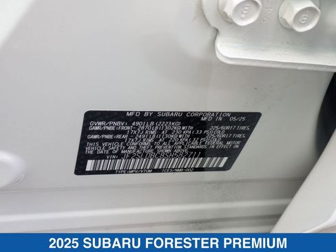 Certified 2025 Subaru Forester Premium image 38