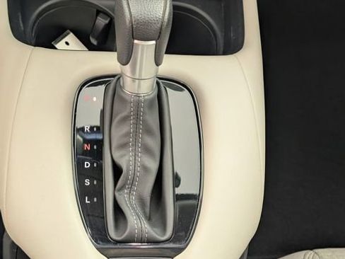 Used 2023 Honda HR-V LX image 20