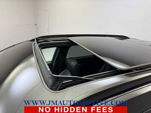 Used 2020 Cadillac XT4 Sport w/ Driver Awareness Package image 11