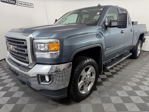 Used 2015 GMC Sierra 2500 SLE w/ SLE Preferred Package image 2