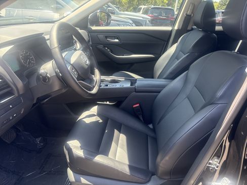 Certified 2026 Nissan Rogue SV w/ SV Premium Package FWD image 28