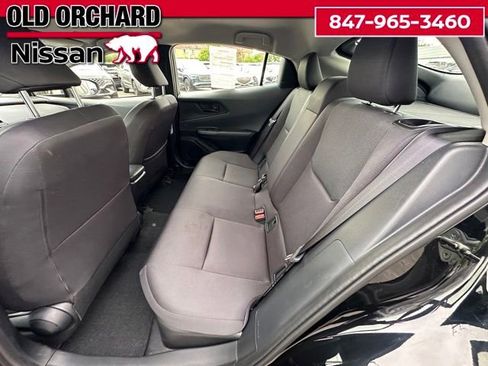 Used 2024 Toyota Prius LE FWD image 12