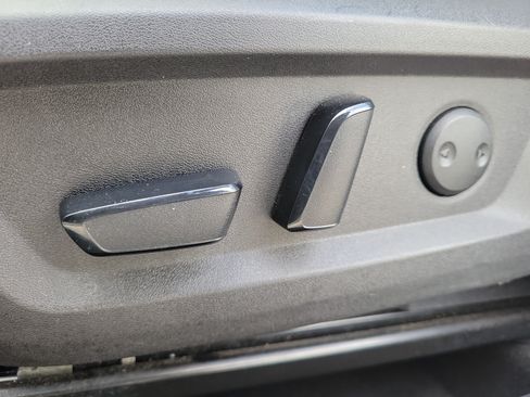 Certified 2021 Nissan Rogue SV FWD image 16