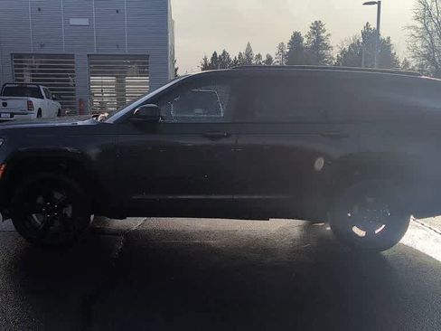 New 2025 Jeep Grand Cherokee L Limited w/ Luxury Tech Group II image 5