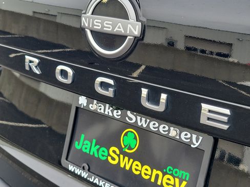 Used 2023 Nissan Rogue SL image 9
