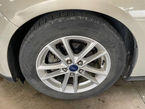 Used 2016 Ford Focus SE image 22