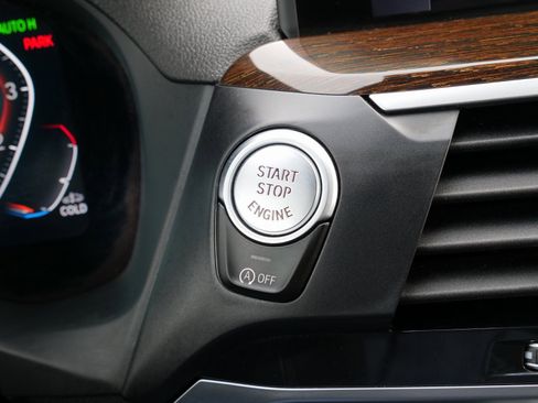 Used 2021 BMW X3 xDrive30i w/ Premium Package image 28