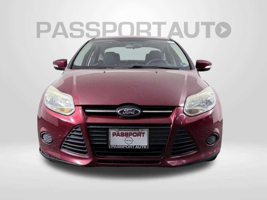 Used 2014 Ford Focus SE FWD image 2