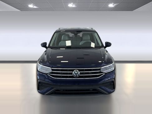 Certified 2023 Volkswagen Tiguan SE FWD image 6