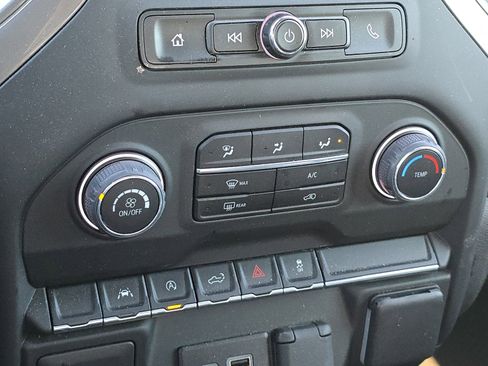 Used 2023 Chevrolet Silverado 1500 Custom image 19